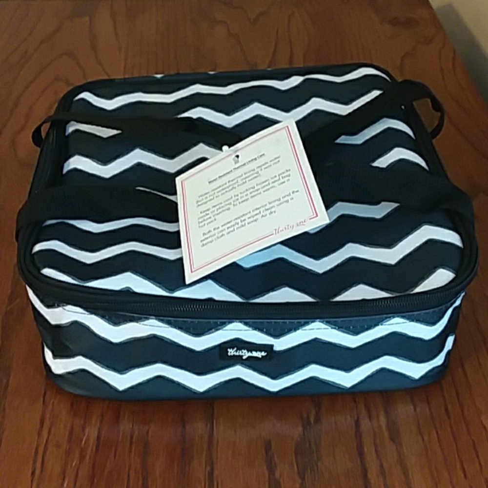 NWT Thirty-one Perfect Potluck Square PartyThermal